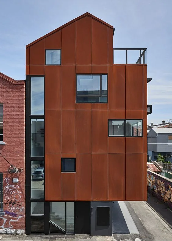 Corten plienas fasado apdailoje