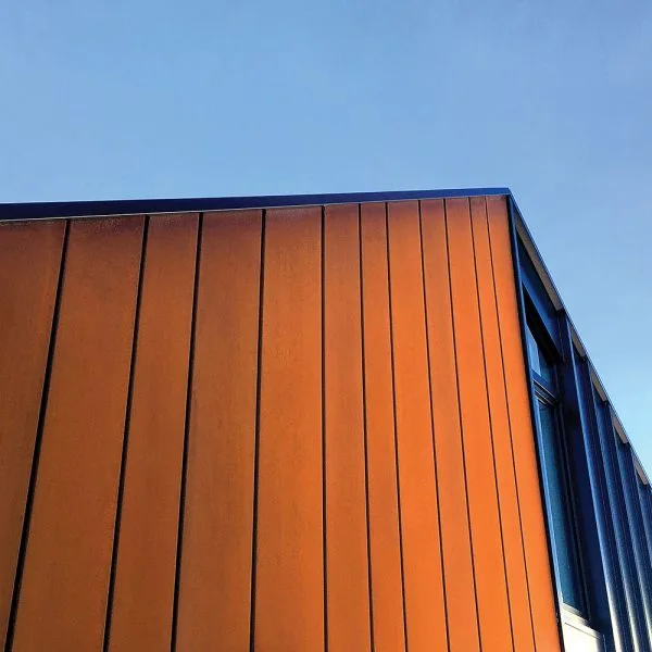 Corten plienas fasado apdailoje
