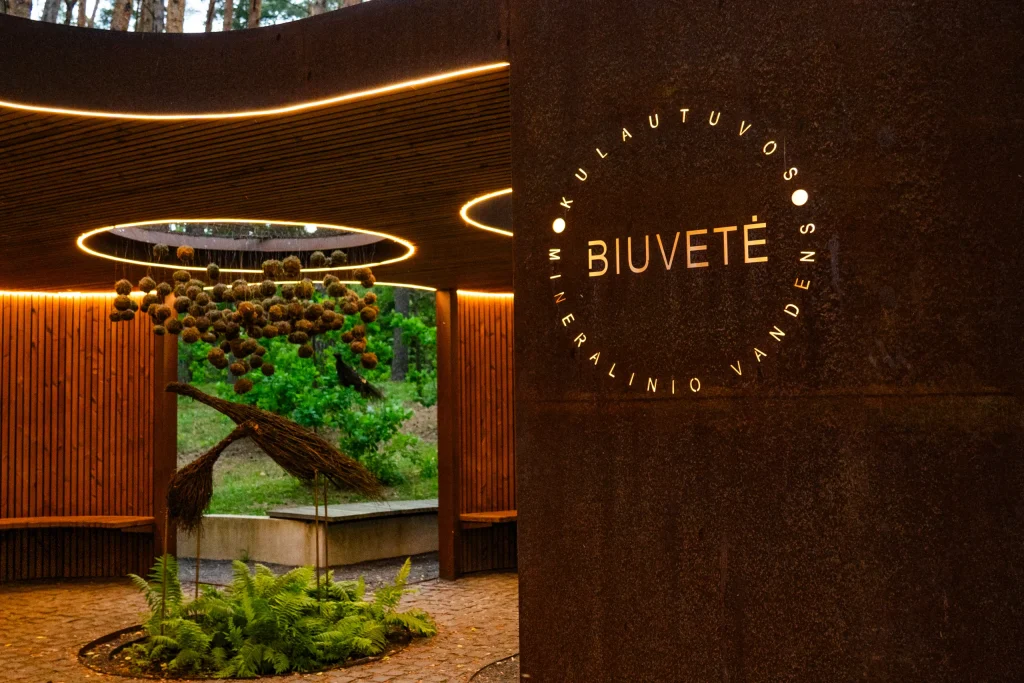 Kulautuva mineral water buvette