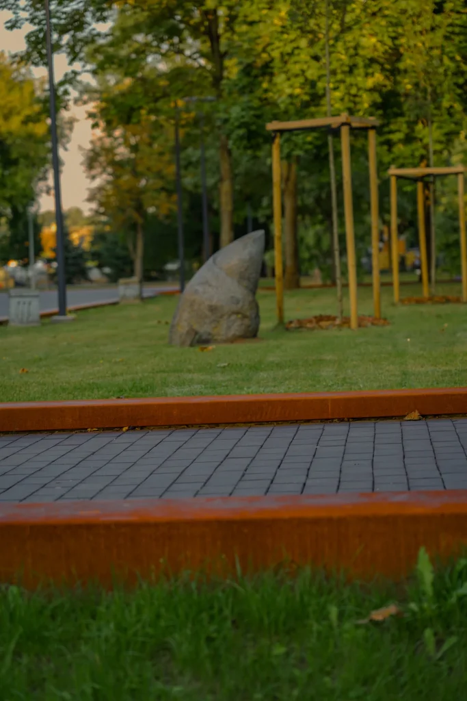 Teritorija prie miesto savivaldybės ir kultūros centro