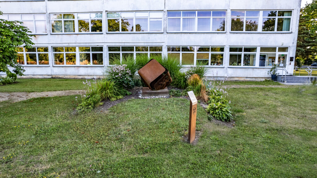 Sculpture at Kaunas Palemonas Gymnasium